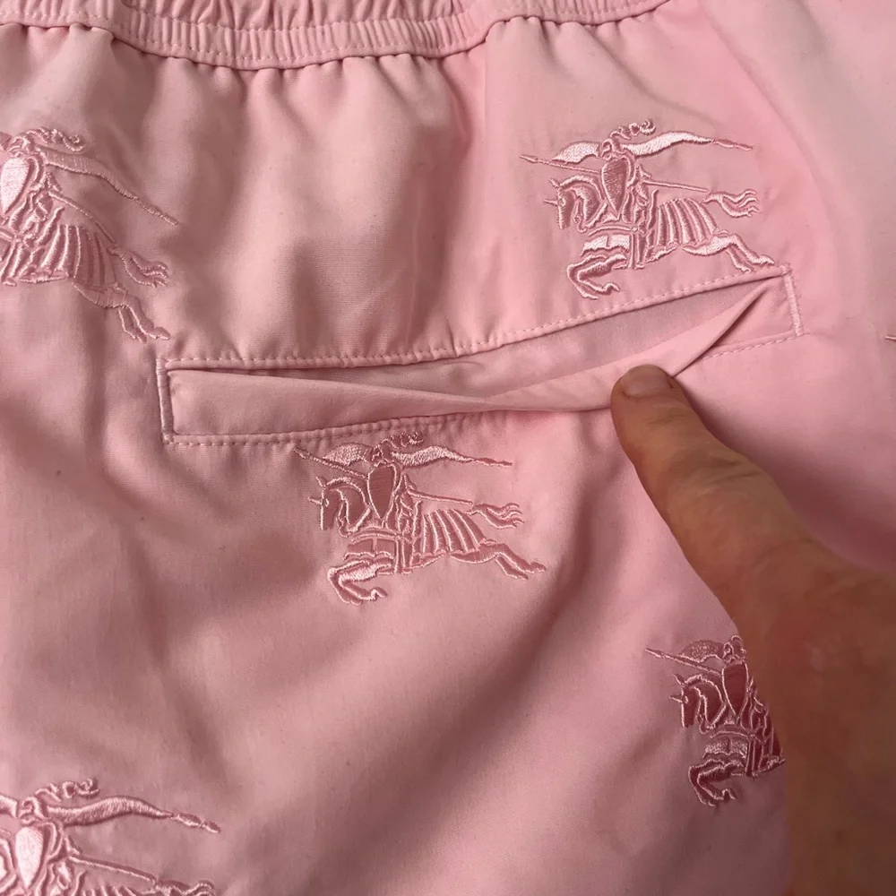 Burberry pink EKD Motif Embroidered men’s/unisex swimtrunks, mesh lining, NWT XL